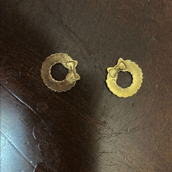 Gold Wreath Earrings with Red Bow - Picture 5 of 5